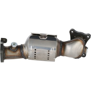 Catalytic Converter with Integrated Exhaust Manifold