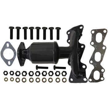 Catalytic Converter with Integrated Exhaust Manifold