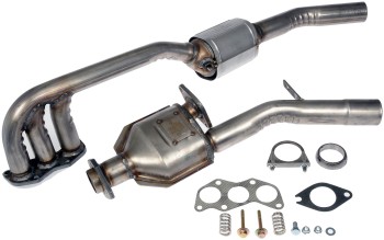 Catalytic Converter with Integrated Exhaust Manifold