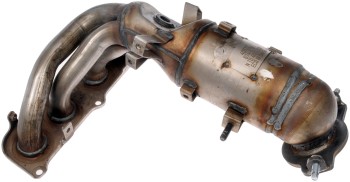 Catalytic Converter with Integrated Exhaust Manifold