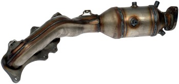 Catalytic Converter with Integrated Exhaust Manifold