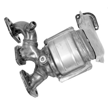 Catalytic Converter with Integrated Exhaust Manifold