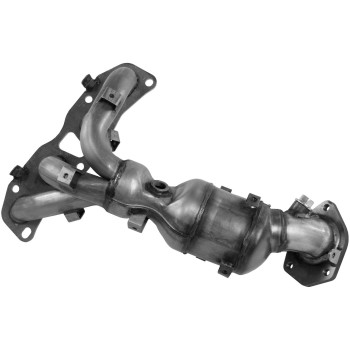 Catalytic Converter with Integrated Exhaust Manifold