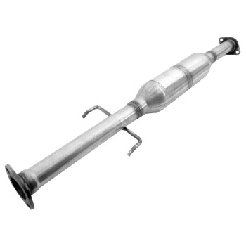 Exhaust Resonator and Pipe Assembly