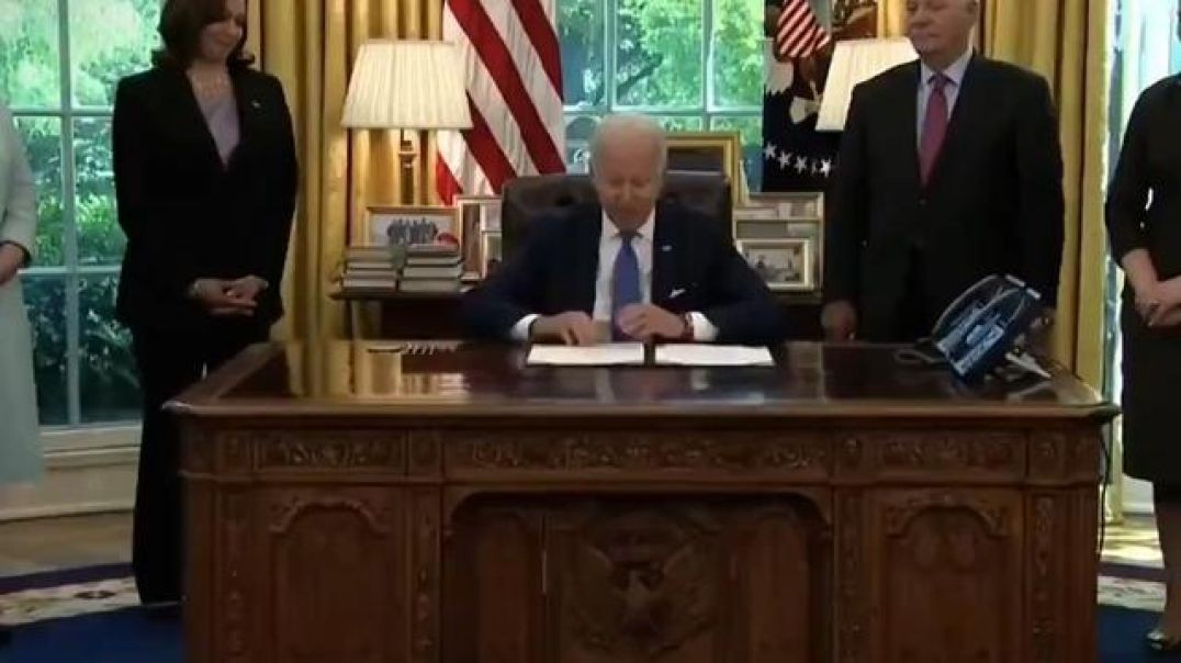 Biden has signed the Lend-Lease Act to get even more weapons to Ukraine faster