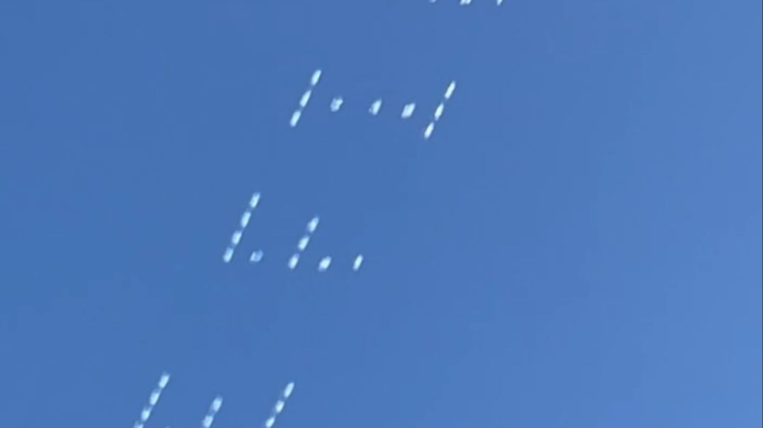 5 planes just sprayed this message into the evening sky- regards from Hamburg Germany  7. 20 pm!!!