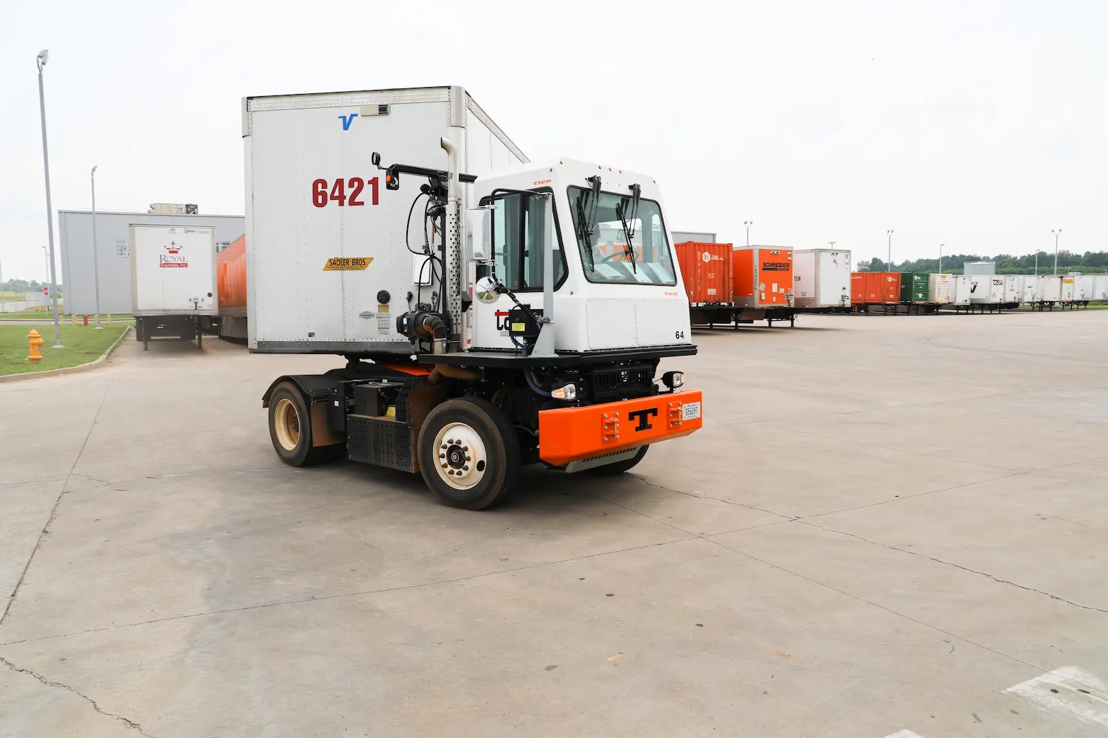 Cwc Wake Container Van tcwonline