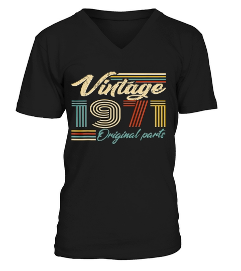 Made In 1971 Heart 48th Birthday Gift Vintage T-shirt V-Neck T-shirt