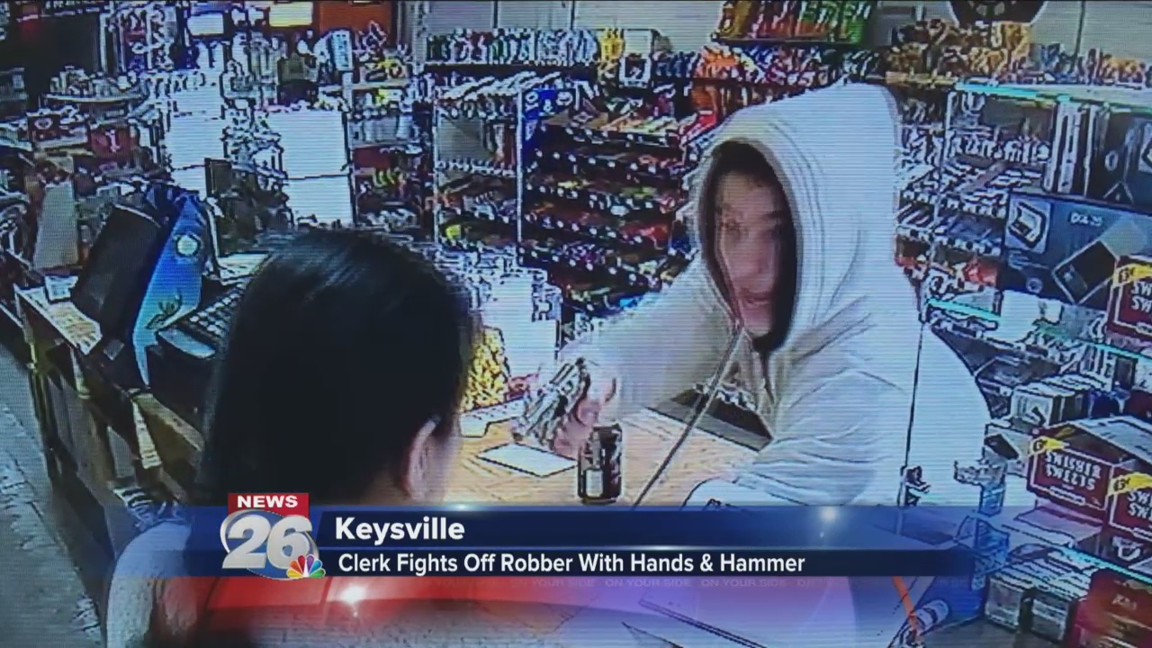 MUST SEE: Desi Auntie regulates on teen armed robber