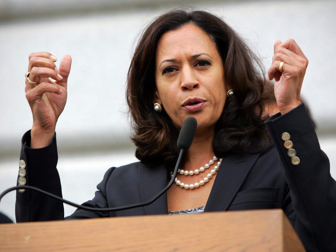 Sen. Kamala Harris Joins Democrats 24-hour Floor Session against DeVos