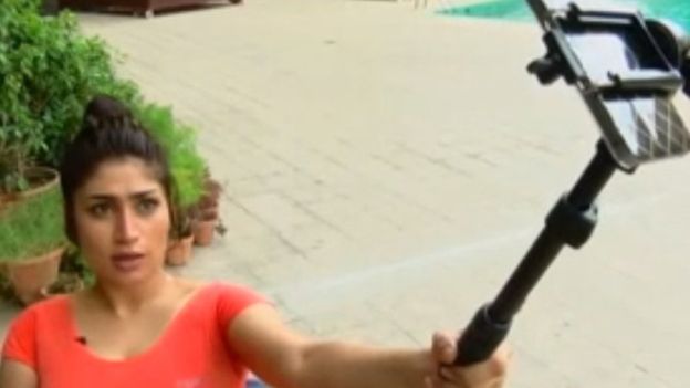 Pakistan’s “Kim Kardashian” murdered in alleged honor killing 