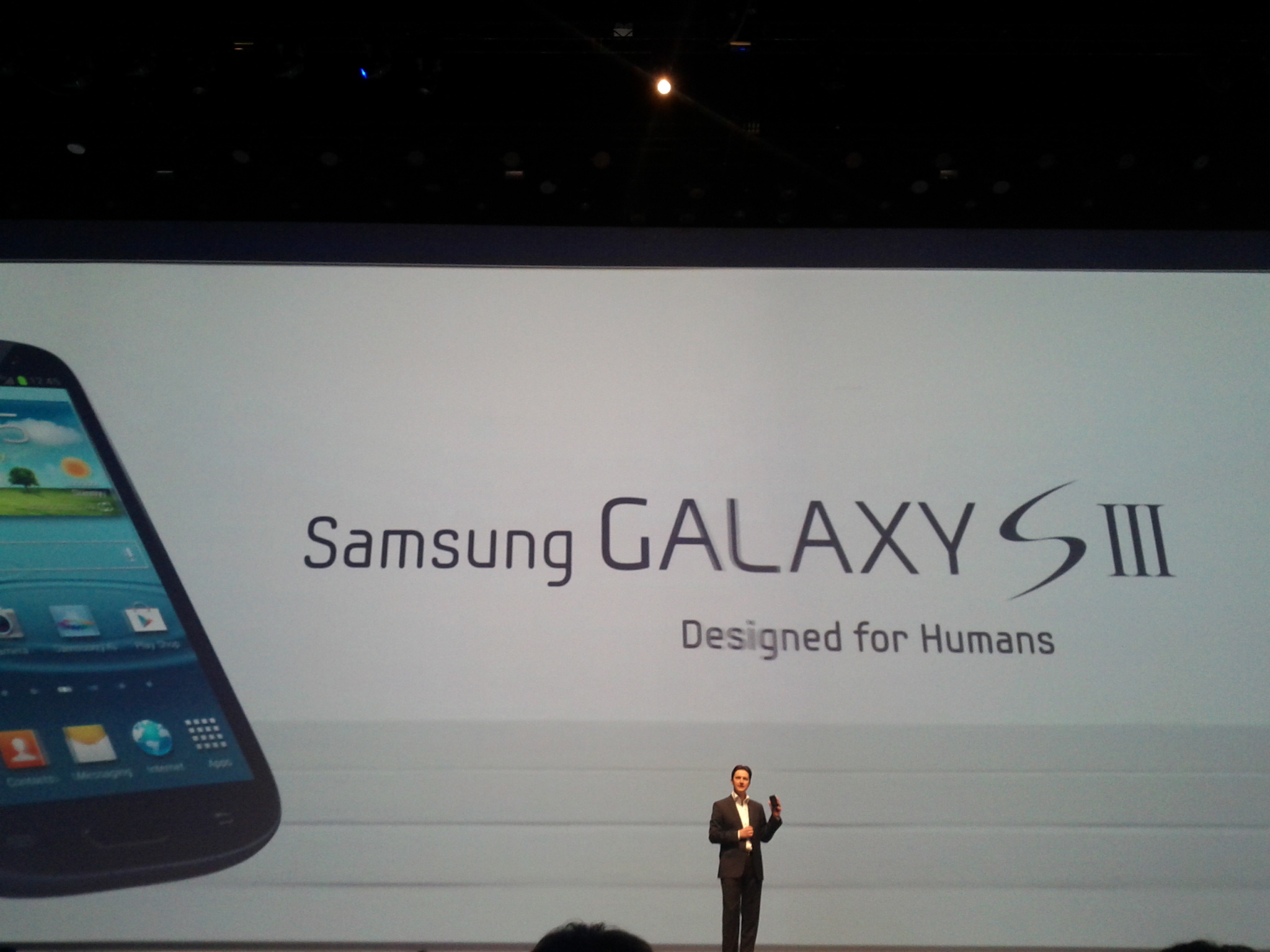 Samsung grabs lead of India’s smartphone market