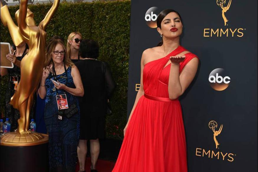 Priyanka Chopra will be a Presenter at the Golden Globes