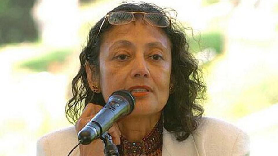 Novelist Bharati Mukherjee Dies at 76