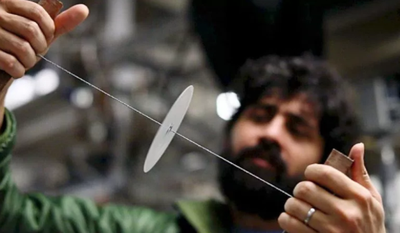 Stanford Professor Manu Prakash invents paperfuge medical device