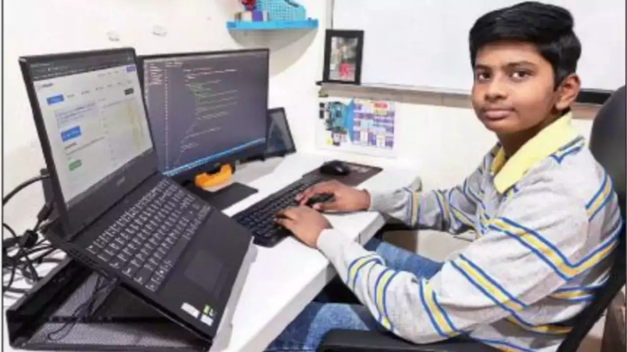 Teen prodigy Hemesh Chadalavada innovates breakthrough Alzheimer’s wearable, Alpha Monitor