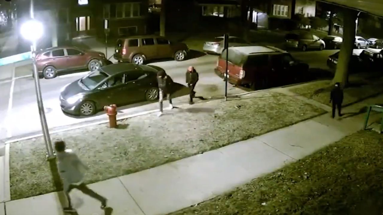 Indian college student left bloodied after robbery in Chicago
