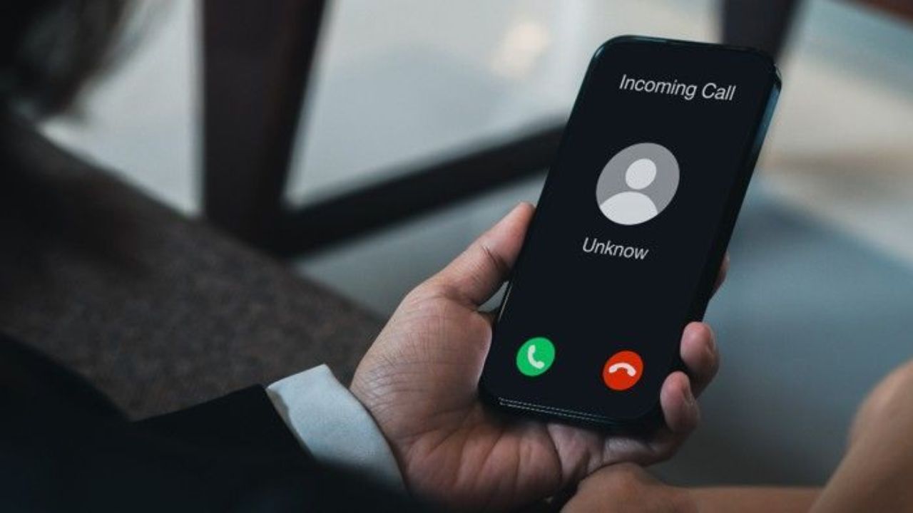 FCC bans AI-generated robocalls