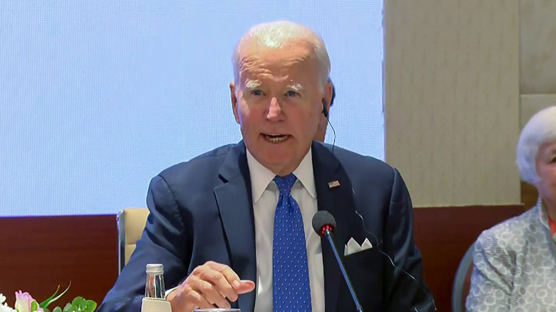 Amidst controversy, Biden signs executive order to change asylum procedures