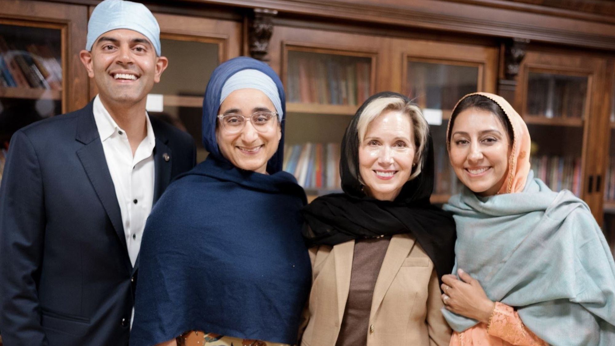 Gwen Walz visits Michigan Gurdwara, urges Sikh community to vote