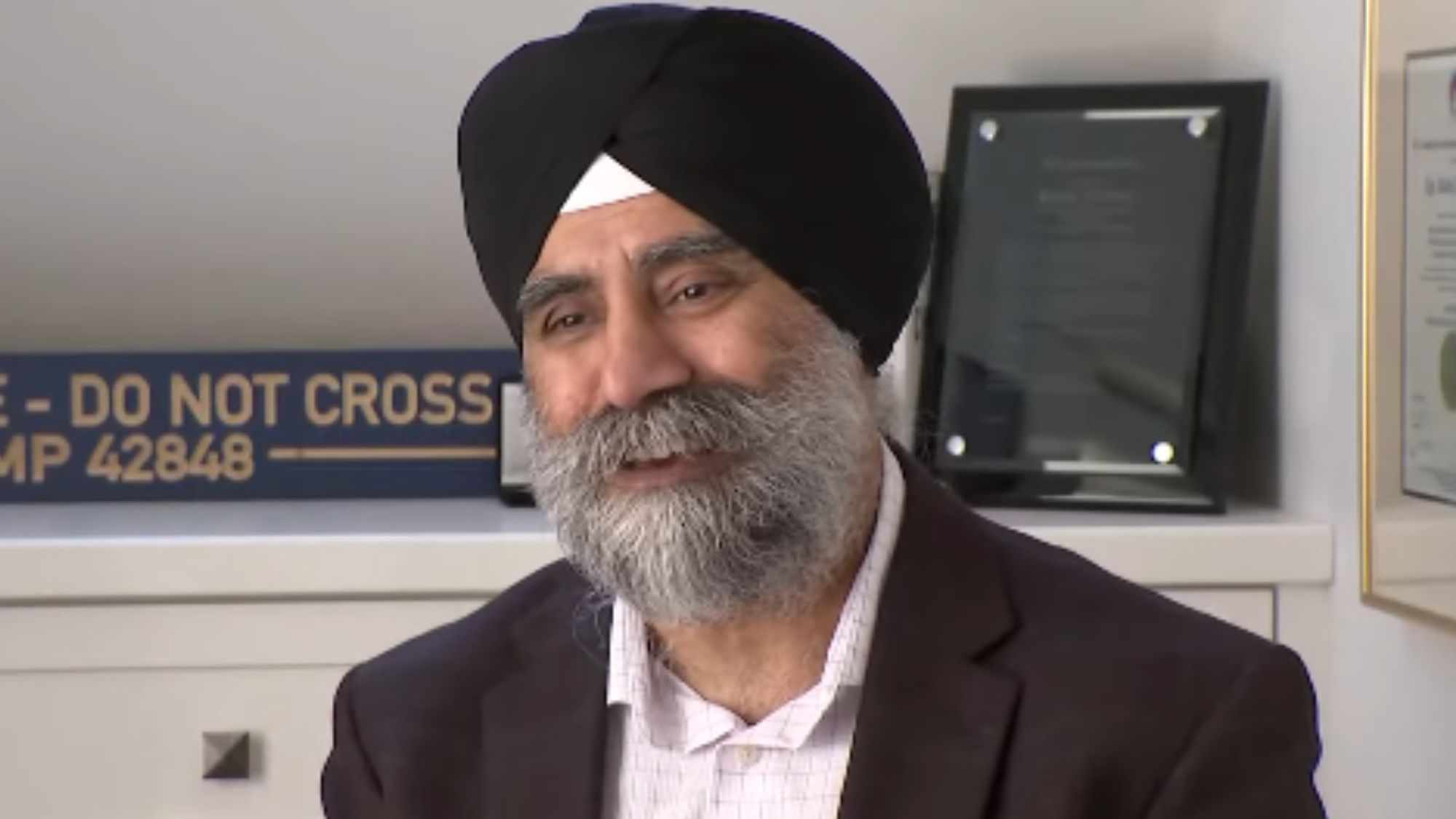 Baltej Dhillon becomes the first turbaned Sikh to hold a Canadian Senate seat