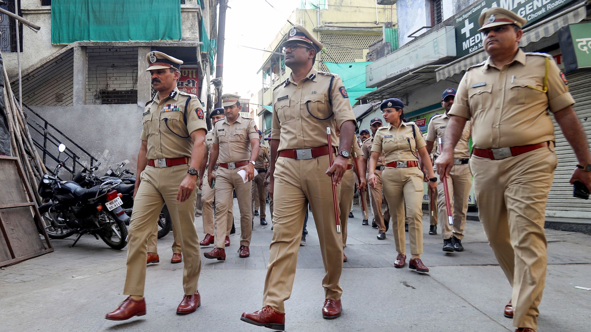 Curfew imposed in Nagpur following violent protests over Aurangzeb's tomb