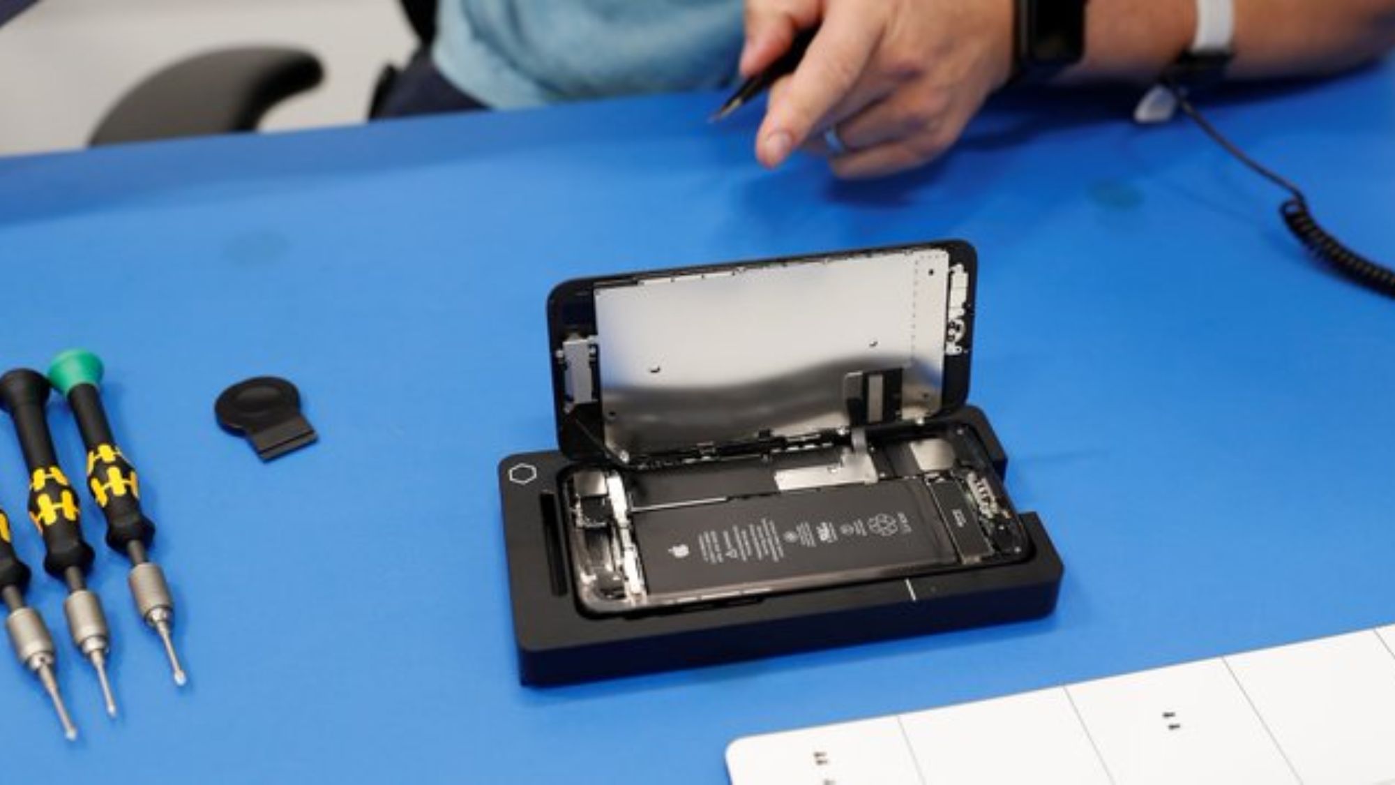 Apple expands India operations with Tata Group repair partnership