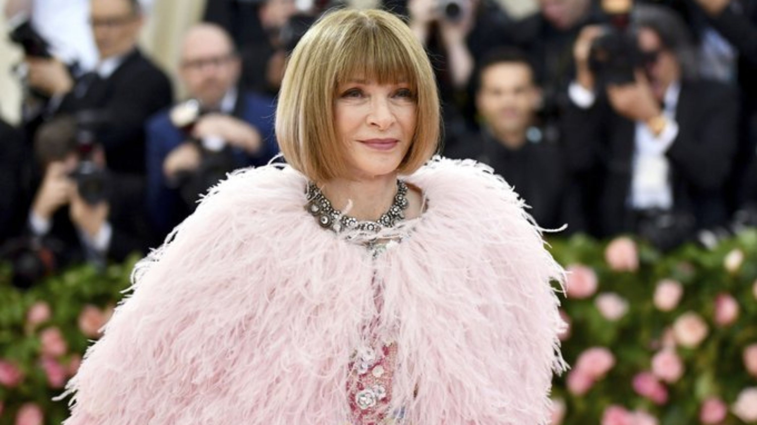 Anna Wintour leaves top role at Vogue