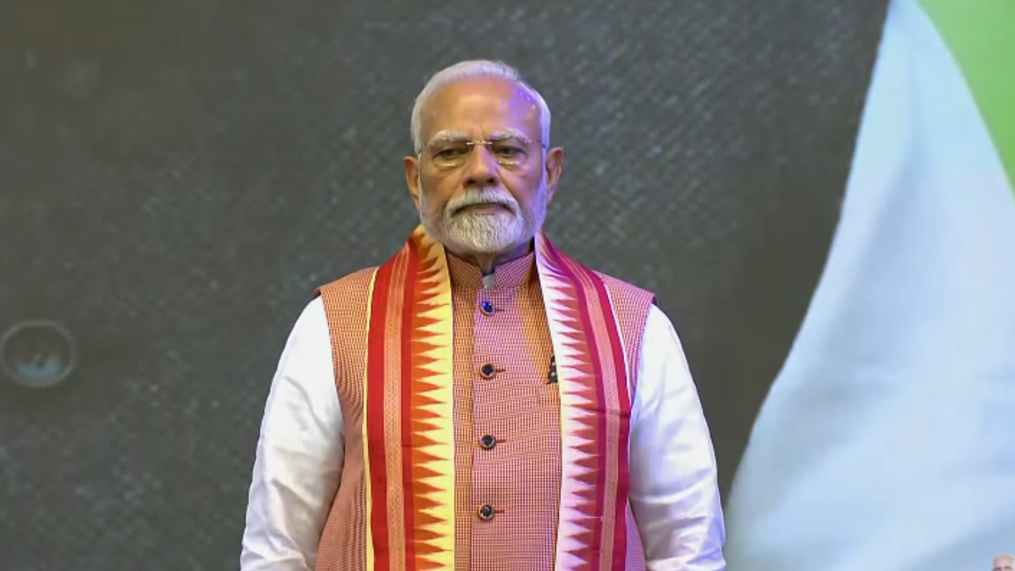 Modi honors Swami Vivekananda on visit to Trinidad and Tobago