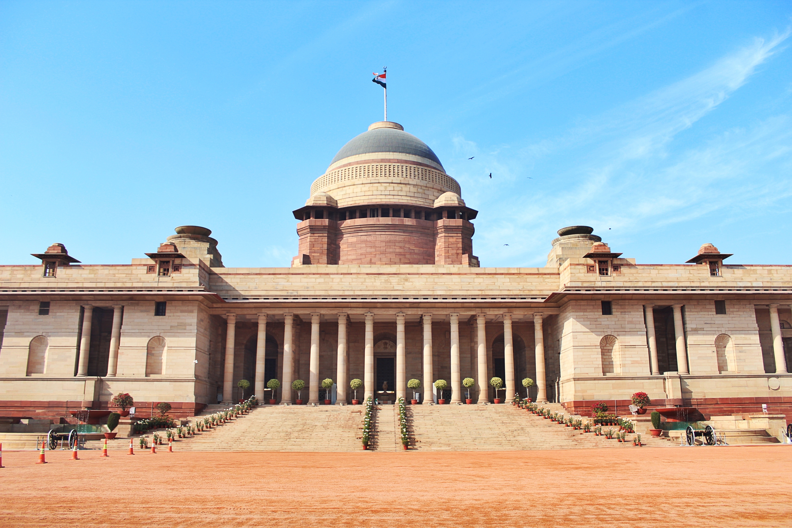 “Longest Tremor of My Life”: Strong Earthquake Shakes Delhi-NCR