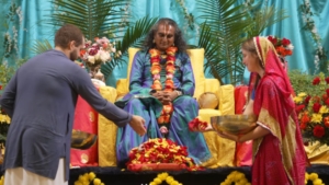 Bhakti Marga founder Paramahamsa Vishwananda blesses devotees in New York