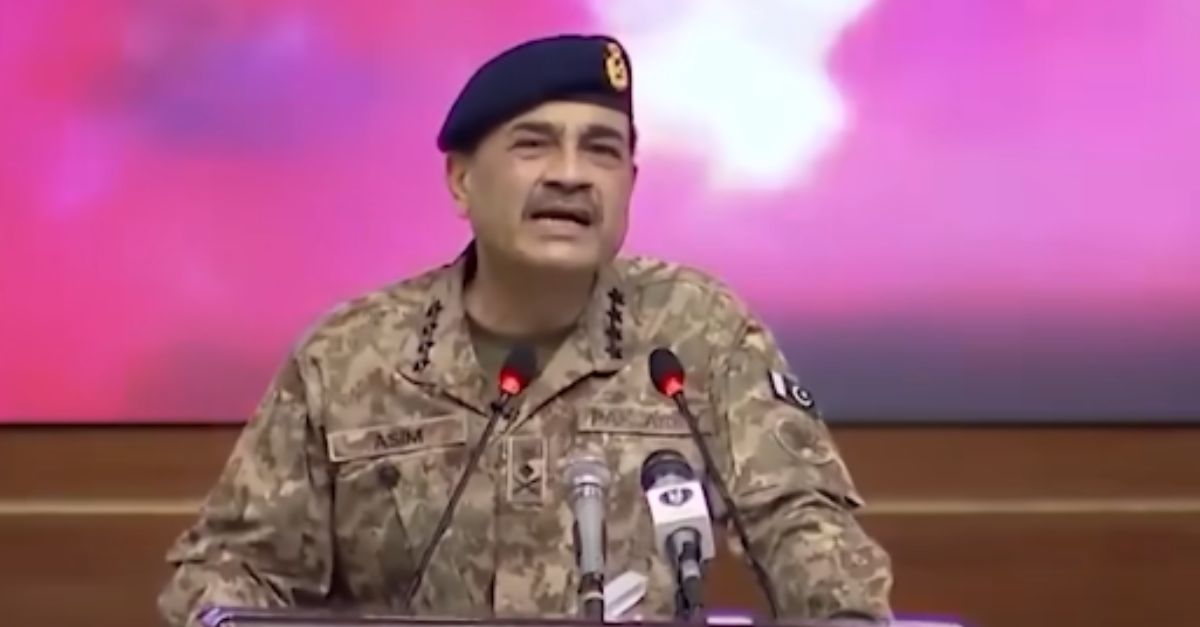 Pakistan Army Chief issues nuclear threat against India during U.S. visit