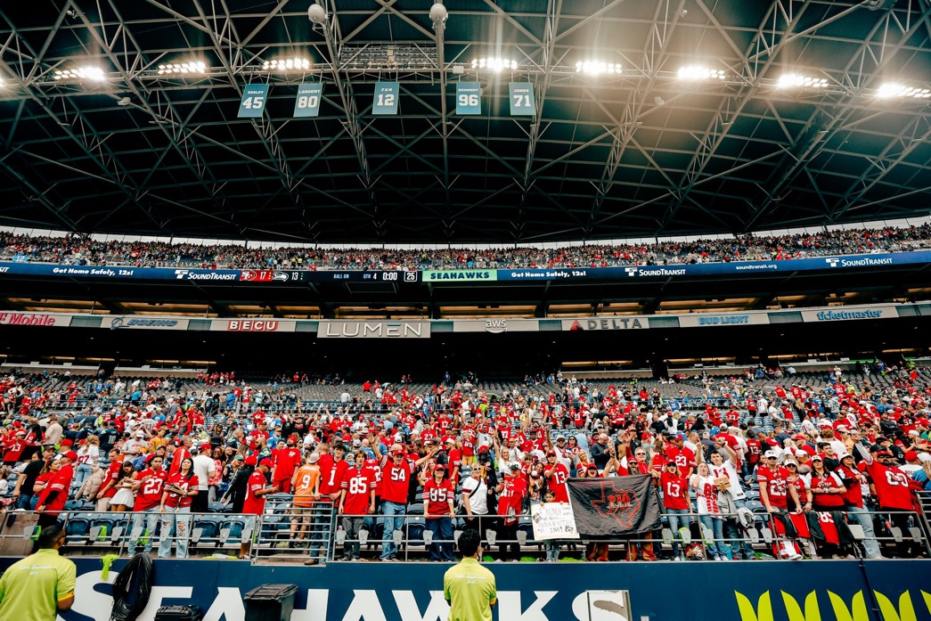 49ers Edge Seahawks 17-13 Behind Late TD, Clutch Defense