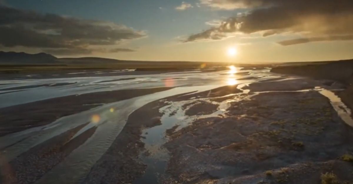U.S. greenlights oil drilling in Alaska’s Arctic refuge