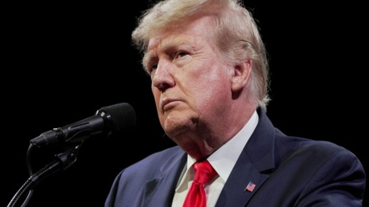 Trump shifts pro-Trump ad costs to super PAC