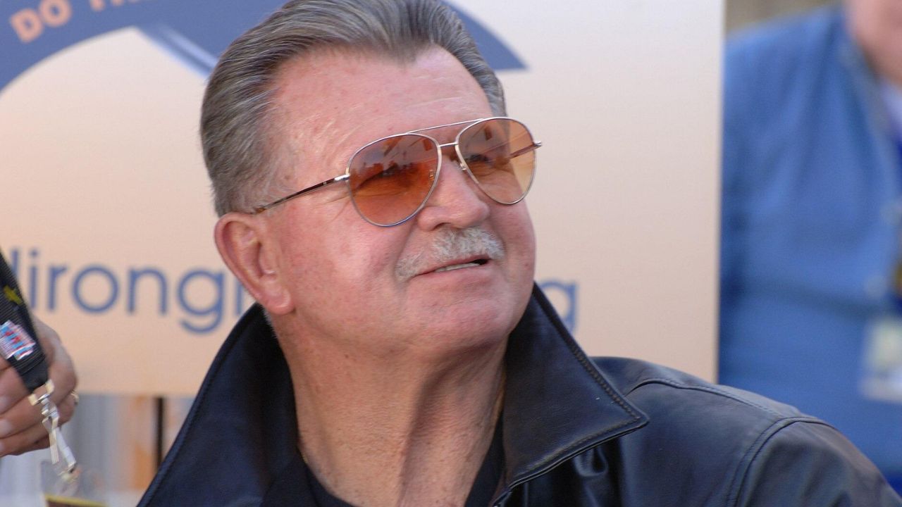 Mike Ditka dies at 86: Bears legend led Chicago to Super Bowl Glory
