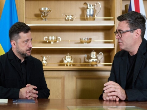 Zelensky visits London as Ukraine seeks U.S. support