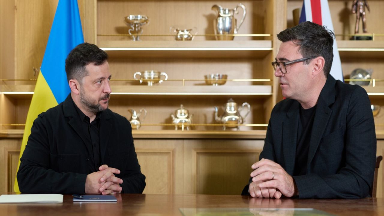 Zelensky visits London as Ukraine seeks U.S. support