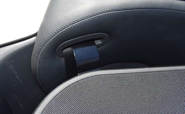 Mercedes clk wind deflector rear bracket designed love the drive