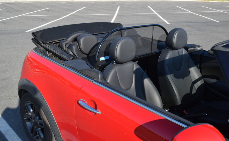 Mini convertible wind deflector fits years from 2004 to 2015 passenger side