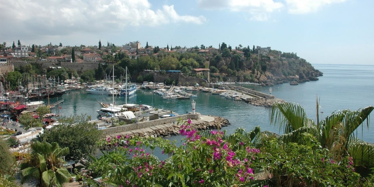 The Perfect Time to Visit Antalya in Summer